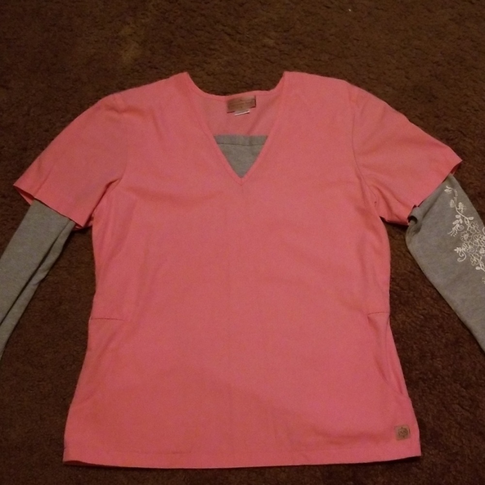 Katherine Heigl 2 in 1 scrub top SM